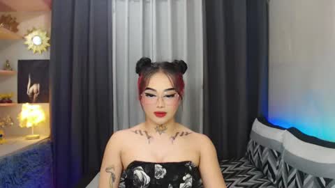 kim online show from 02/18/25, 02:27