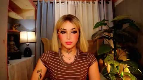 kim online show from 11/25/25, 11:10