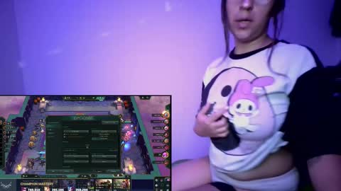 Snapshot of yourbadgoddess chatting on 02/08/26, 01:53 Val Honey online show from 02/08/26, 01:53