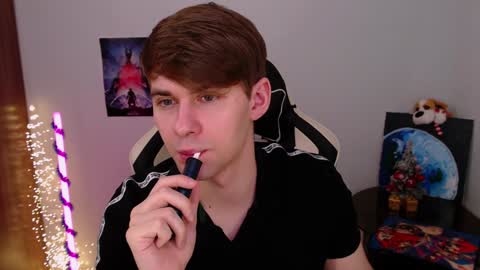 Snapshot of yourbilly chatting on 12/24/24, 01:16 Billy online show from 12/24/24, 01:16