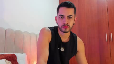 YOURBOYNEXTDOOR online show from 12/04/24, 10:13