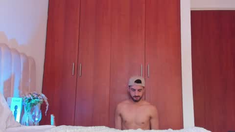 YOURBOYNEXTDOOR online show from 01/11/25, 03:20