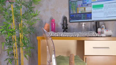 Anna online show from 01/11/25, 07:06