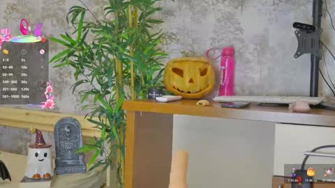 Anna online show from 11/01/25, 08:11