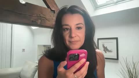 Cassie online show from 06/01/26, 09:44