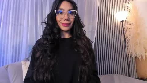 Snapshot of yourcutemolly chatting on 02/26/25, 05:20 Selena online show from 02/26/25, 05:20