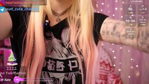 Snapshot of yourcutewaifu chatting on 01/19/25, 03:29 Lina Fansly online show from 01/19/25, 03:29