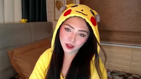 Snapshot of yourdevilsweettsx chatting on 01/06/25, 09:19 JEN online show from 01/06/25, 09:19