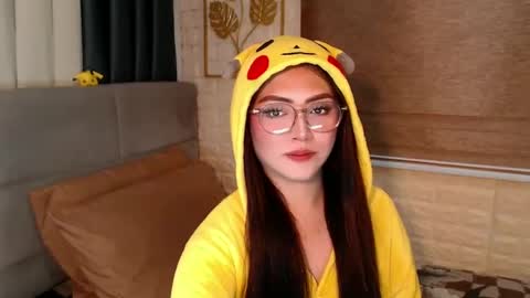 Snapshot of yourdevilsweettsx chatting on 01/06/25, 12:24 JEN online show from 01/06/25, 12:24