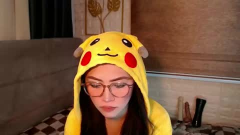 Snapshot of yourdevilsweettsx chatting on 01/08/25, 02:57 JEN online show from 01/08/25, 02:57