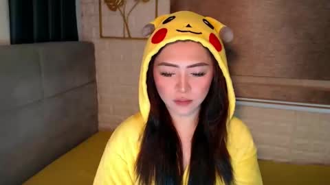 Snapshot of yourdevilsweettsx chatting on 02/28/25, 05:15 JEN online show from 02/28/25, 05:15