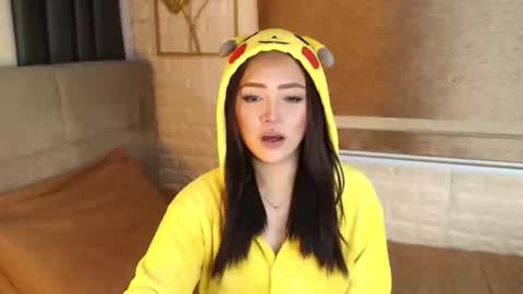 Snapshot of yourdevilsweettsx chatting on 09/11/25, 11:32 JEN online show from 09/11/25, 11:32