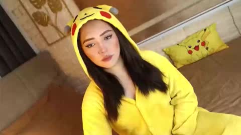 Snapshot of yourdevilsweettsx chatting on 09/13/25, 10:26 JEN online show from 09/13/25, 10:26