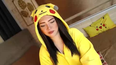 Snapshot of yourdevilsweettsx chatting on 09/20/25, 11:33 JEN online show from 09/20/25, 11:33