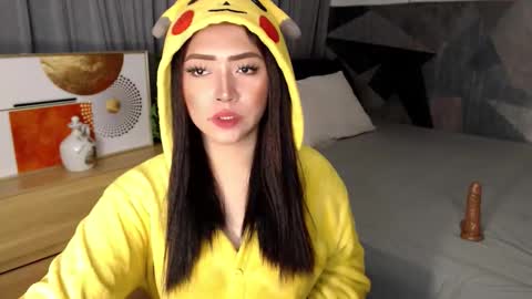 Snapshot of yourdevilsweettsx chatting on 10/11/25, 11:09 JEN online show from 10/11/25, 11:09