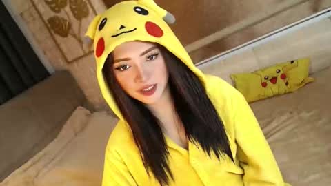 Snapshot of yourdevilsweettsx chatting on 10/24/25, 11:50 JEN online show from 10/24/25, 11:50