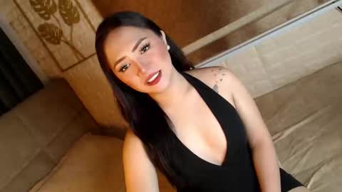 Snapshot of yourdevilsweettsx chatting on 11/24/25, 09:42 JEN online show from 11/24/25, 09:42