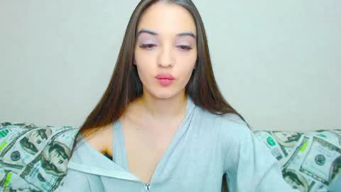 Adele online show from 04/10/26, 07:02