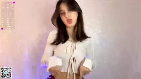 Snapshot of youremilia_ chatting on 03/03/26, 09:15 Emilia online show from 03/03/26, 09:15