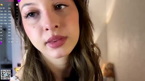 Emilia online show from 03/31/26, 08:04