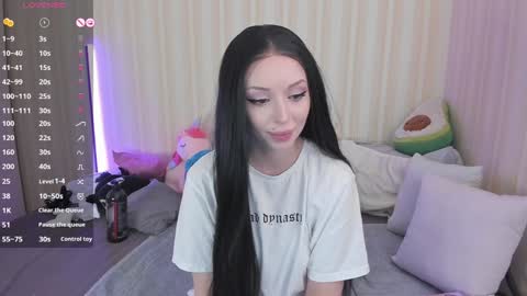 Snapshot of youreyesgazm chatting on 12/12/24, 10:02 Mary online show from 12/12/24, 10:02