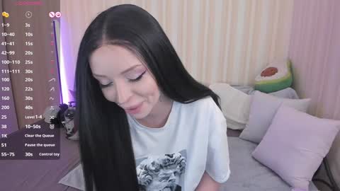 Snapshot of youreyesgazm chatting on 12/23/24, 08:44 Mary online show from 12/23/24, 08:44