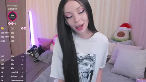 Snapshot of youreyesgazm chatting on 01/04/25, 08:06 Mary online show from 01/04/25, 08:06