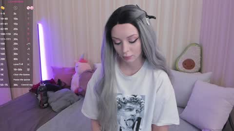 Snapshot of youreyesgazm chatting on 01/31/25, 08:32 Mary online show from 01/31/25, 08:32