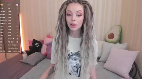 Mary online show from 02/14/25, 09:03