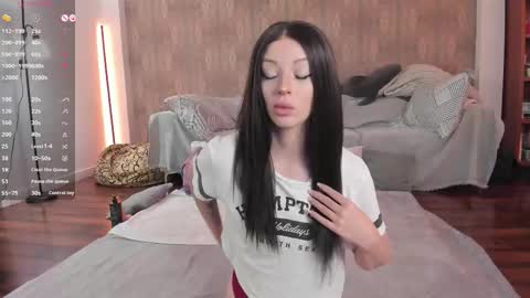 Snapshot of youreyesgazm chatting on 10/09/25, 09:51 Mary online show from 10/09/25, 09:51