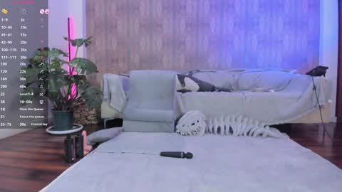Mary online show from 05/11/26, 10:32