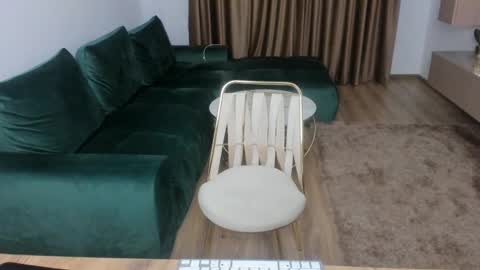 Snapshot of yourfantasyc chatting on 02/28/25, 04:20 Evelline online show from 02/28/25, 04:20