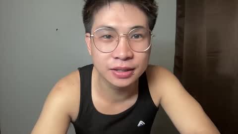 Snapshot of yourfantasyyy_ chatting on 03/10/25, 11:42 yourfantasyyy_ online show from 03/10/25, 11:42