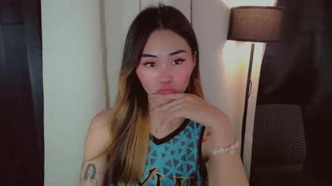 Snapshot of yourfavorateremi chatting on 10/23/25, 05:55 Remrem online show from 10/23/25, 05:55