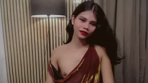 Vivian online show from 11/18/25, 06:18