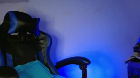 Snapshot of yourfavorite_bigclit chatting on 03/15/26, 09:37 yourfavorite_bigclit online show from 03/15/26, 09:37