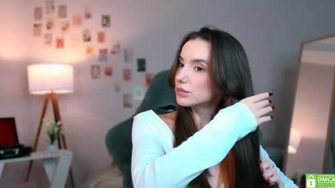 Snapshot of yourfrenchteacher chatting on 09/24/25, 09:18 Chloe online show from 09/24/25, 09:18