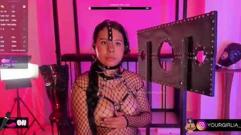 Snapshot of yourgirlia_ chatting on 11/23/25, 07:30 Call me Lia online show from 11/23/25, 07:30