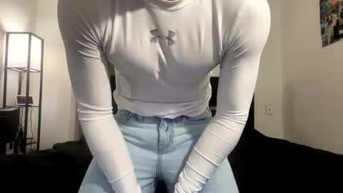 Snapshot of yourguuy21 chatting on 11/28/25, 04:04 yourguuy21 online show from 11/28/25, 04:04