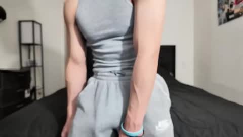 Snapshot of yourguuy21 chatting on 12/22/25, 07:16 yourguuy21 online show from 12/22/25, 07:16