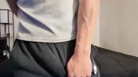 Snapshot of yourguuy21 chatting on 01/11/26, 06:40 yourguuy21 online show from 01/11/26, 06:40