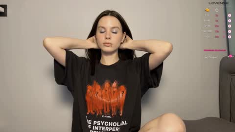 Snapshot of yourher0in chatting on 12/31/24, 07:10 Aida online show from 12/31/24, 07:10