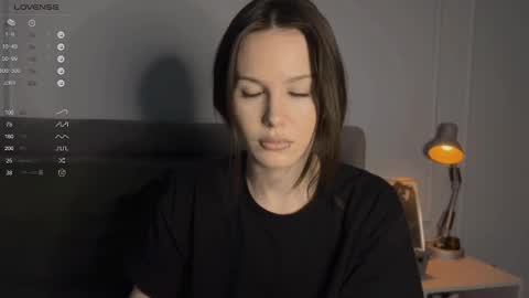 Snapshot of yourher0in chatting on 02/16/25, 02:21 Aida online show from 02/16/25, 02:21