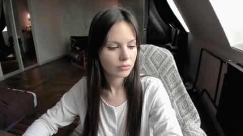 Snapshot of yourher0in chatting on 09/21/25, 07:32 Aida online show from 09/21/25, 07:32