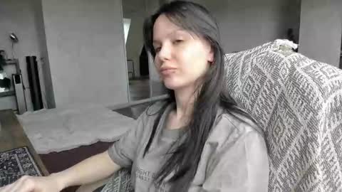 Snapshot of yourher0in chatting on 10/03/25, 07:49 Aida online show from 10/03/25, 07:49