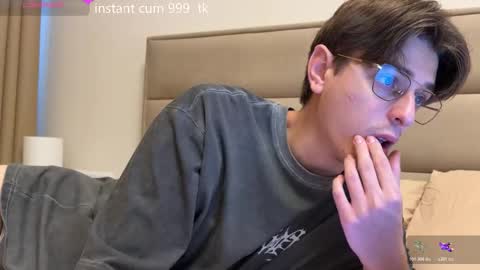 Snapshot of yourhotchristian chatting on 11/29/25, 05:32 Chris online show from 11/29/25, 05:32