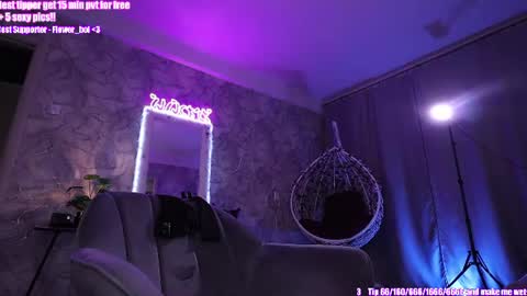 Snapshot of yourinkeddream chatting on 06/28/26, 06:36 Aleksandra online show from 06/28/26, 06:36
