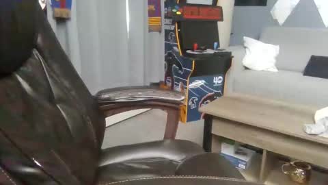 Snapshot of yourislandman chatting on 04/13/26, 05:07 JerkMeOff online show from 04/13/26, 05:07