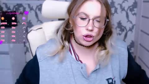 Snapshot of yourkarma_2_0 chatting on 09/26/25, 10:19 Karma online show from 09/26/25, 10:19