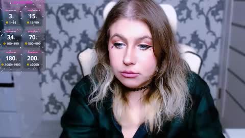 Snapshot of yourkarma_2_0 chatting on 11/18/25, 12:31 Karma online show from 11/18/25, 12:31